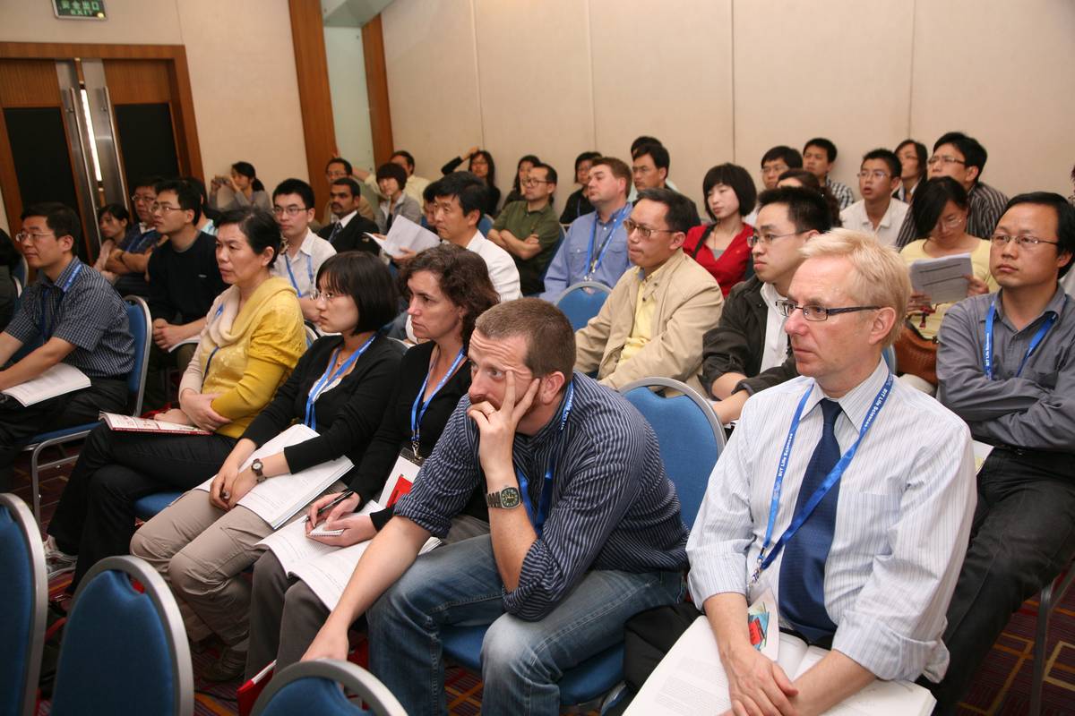 国际药物化学大会 现场照片 08 会议代表交流